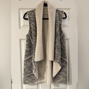 dylan Gray and Cream Sherpa-Lined Open Front Vest